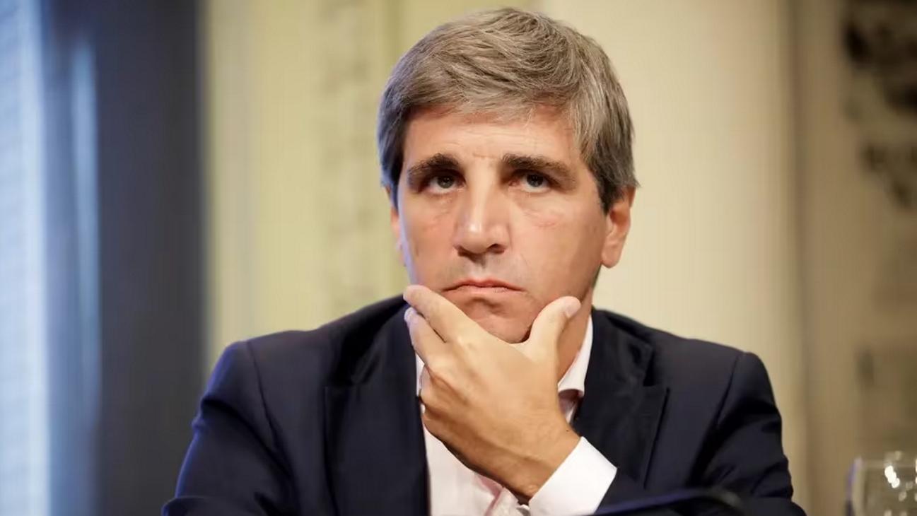 Caputo presiona a los gobernadores y afirma que “la mitad del déficit está en las provincias”