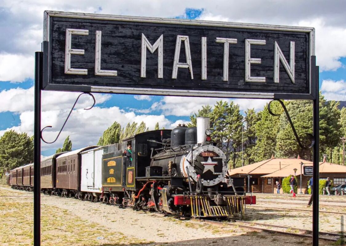 El incendio forestal en El Maitén fue atribuido al paso del tren turístico La Trochita