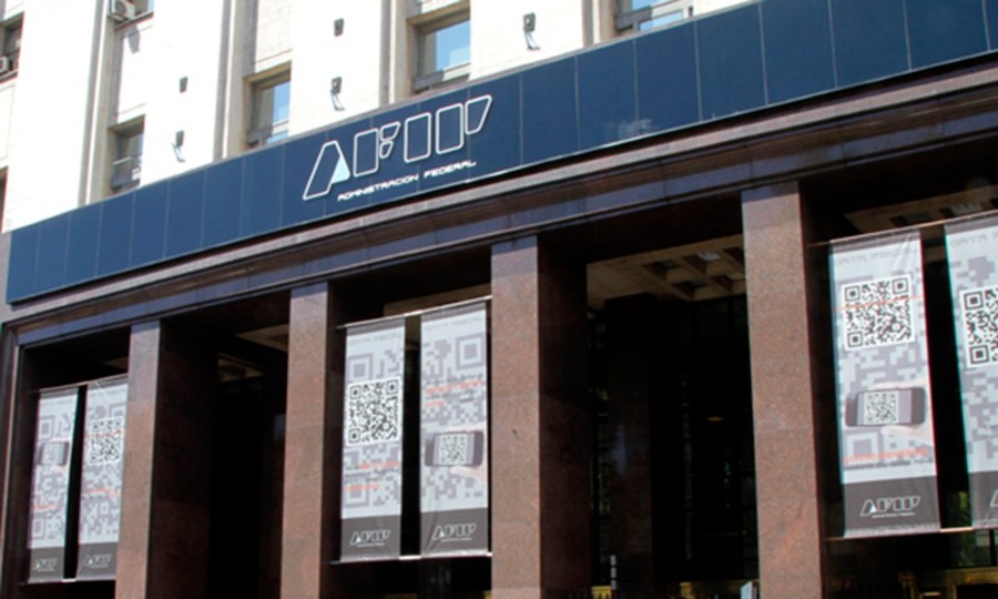 La recaudación impositiva creció 115,1 por ciento durante 2023 a casi 43 billones de pesos