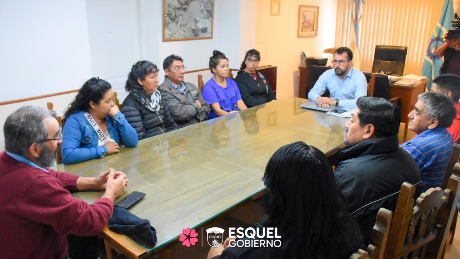 Taccetta se reunió con “Vecinos en Emergencia”: Servicios públicos, tarifa social de energía eléctrica y el Plan Calor 2024, los ejes del encuentro