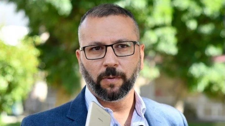 Petrakosky pidió la renuncia de Alberto Fernández y Carlos Linares a las presidencias del PJ a nivel nacional y en Chubut