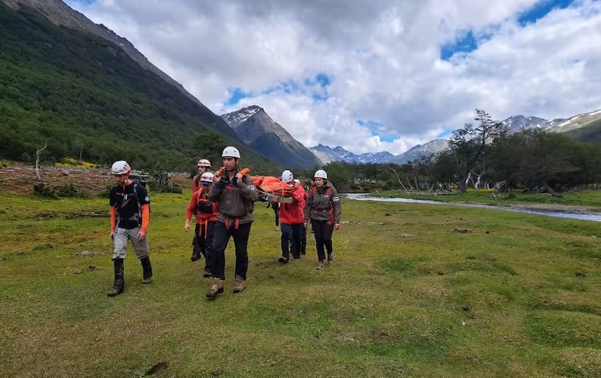La mujer de Trelew que fue rescatada haciendo trekking en Ushuaia tras cinco horas de espera y de madrugada