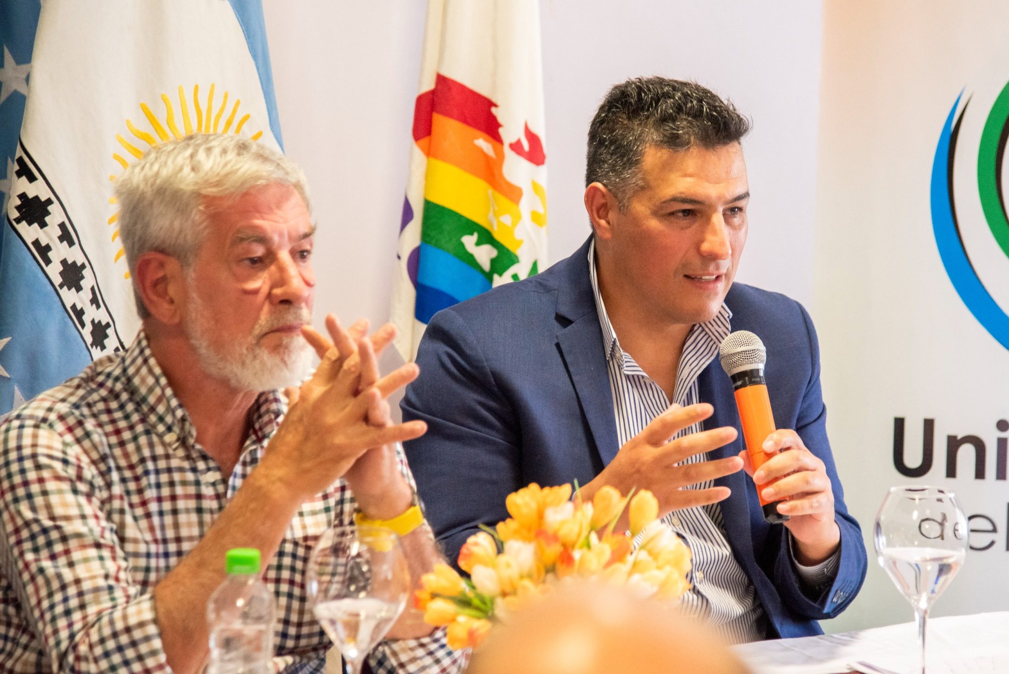 Balochi participó de la firma del contrato para el nuevo edificio de la Universidad del Chubut en Sarmiento