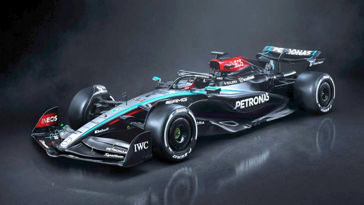 Mercedes presentó el auto W15, el último que correrá Hamilton en la escudería