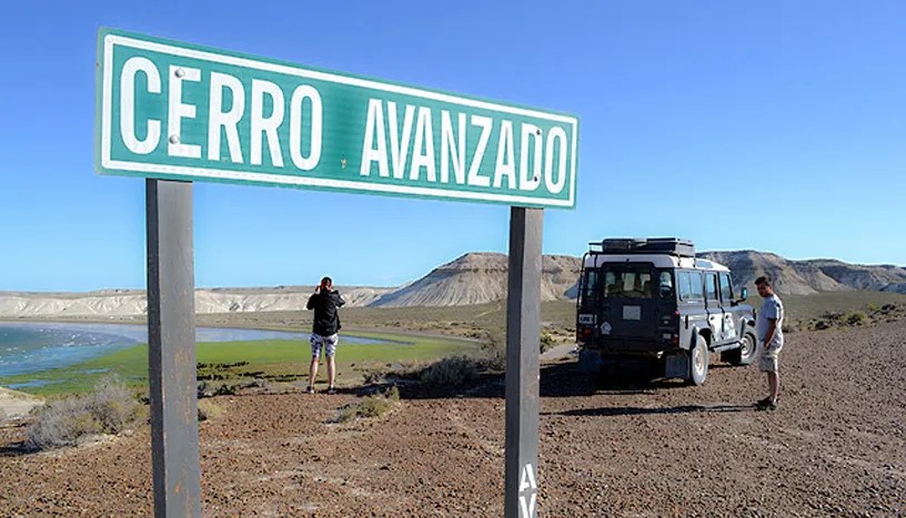 Los restos humanos encontrados dentro de dos bolsas en Cerro Avanzado serán enviados al Cenpat para extraer ADN
