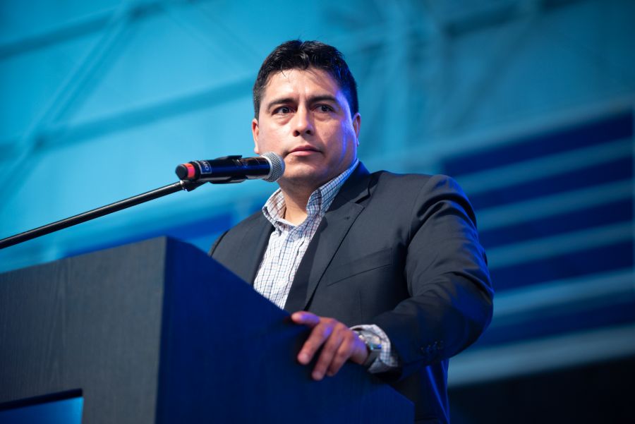 “Vuelta al Cole”: El gobernador de Santa Cruz acordó un 25% de reintegro en las compras escolares