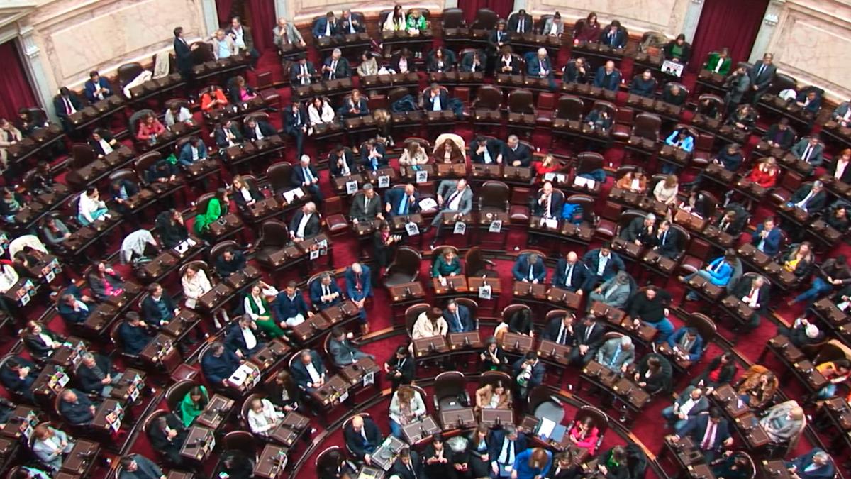 La UCR llamó a “respetar las instituciones” y “evitar los señalamientos y la división”