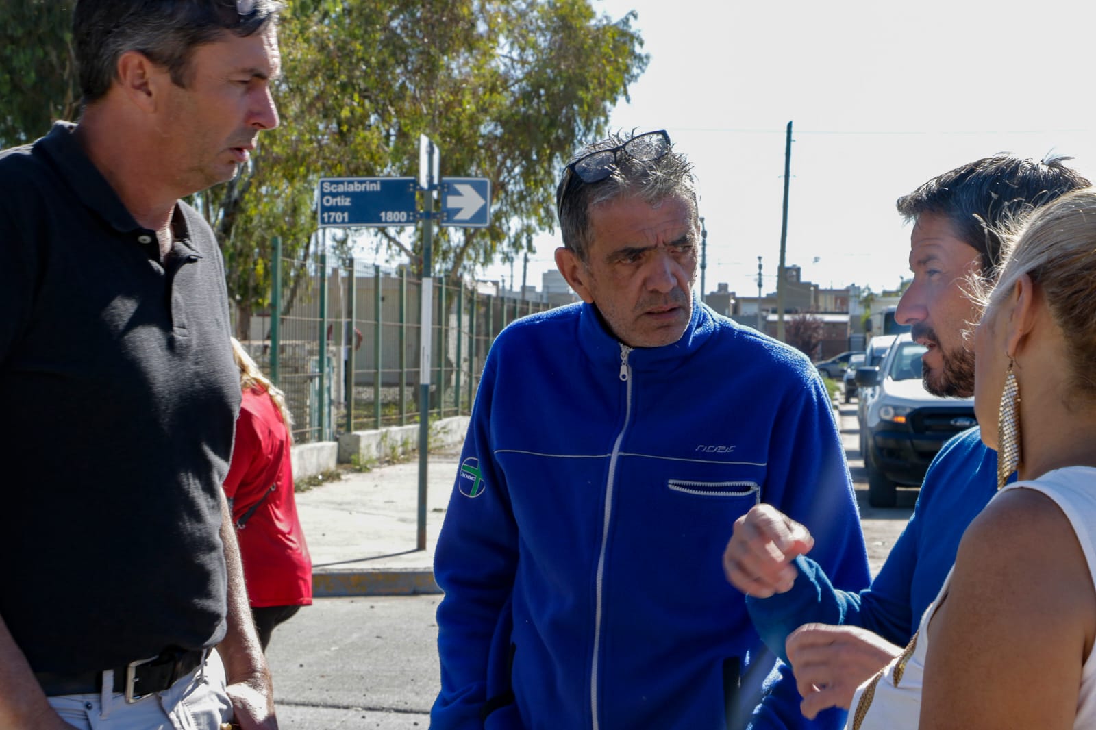 Merino remarcó el “abandono” de los espacios públicos al presenciar el desarrollo del plan de recuperación en barrio Etchepare