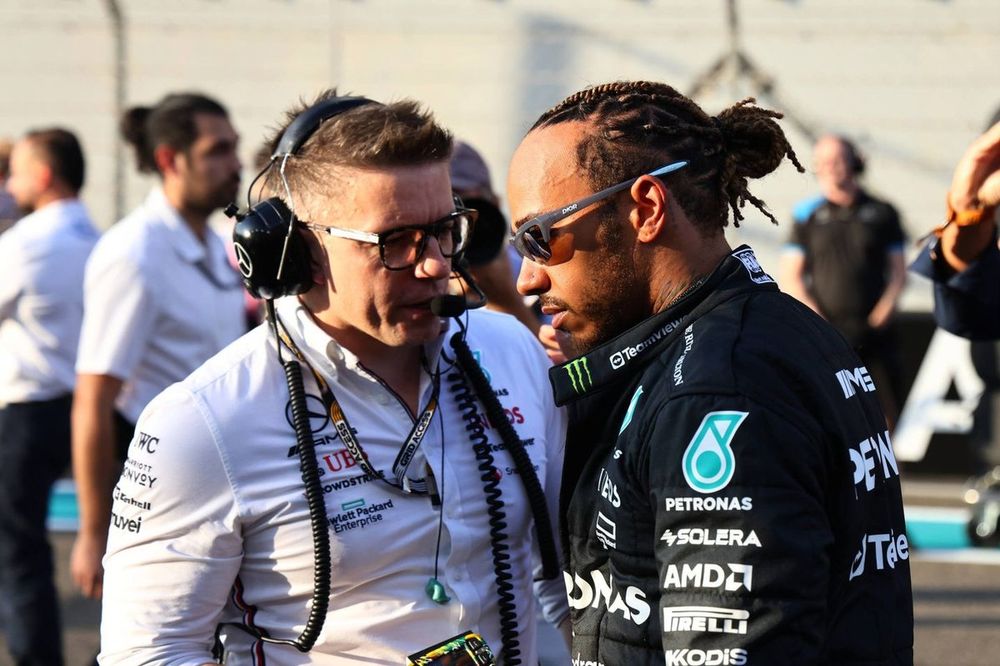 Hamilton no podrá llevarse a Ferrari a su equipo asesor de Mercedes