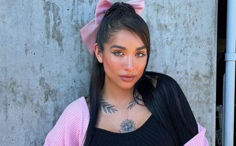 María Becerra sorprendió a sus fans con un anuncio a través de uno de sus tatuajes