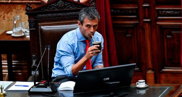 El ajuste llegó al Congreso: Eliminaron 78 cargos y dieron de baja 220 contratos