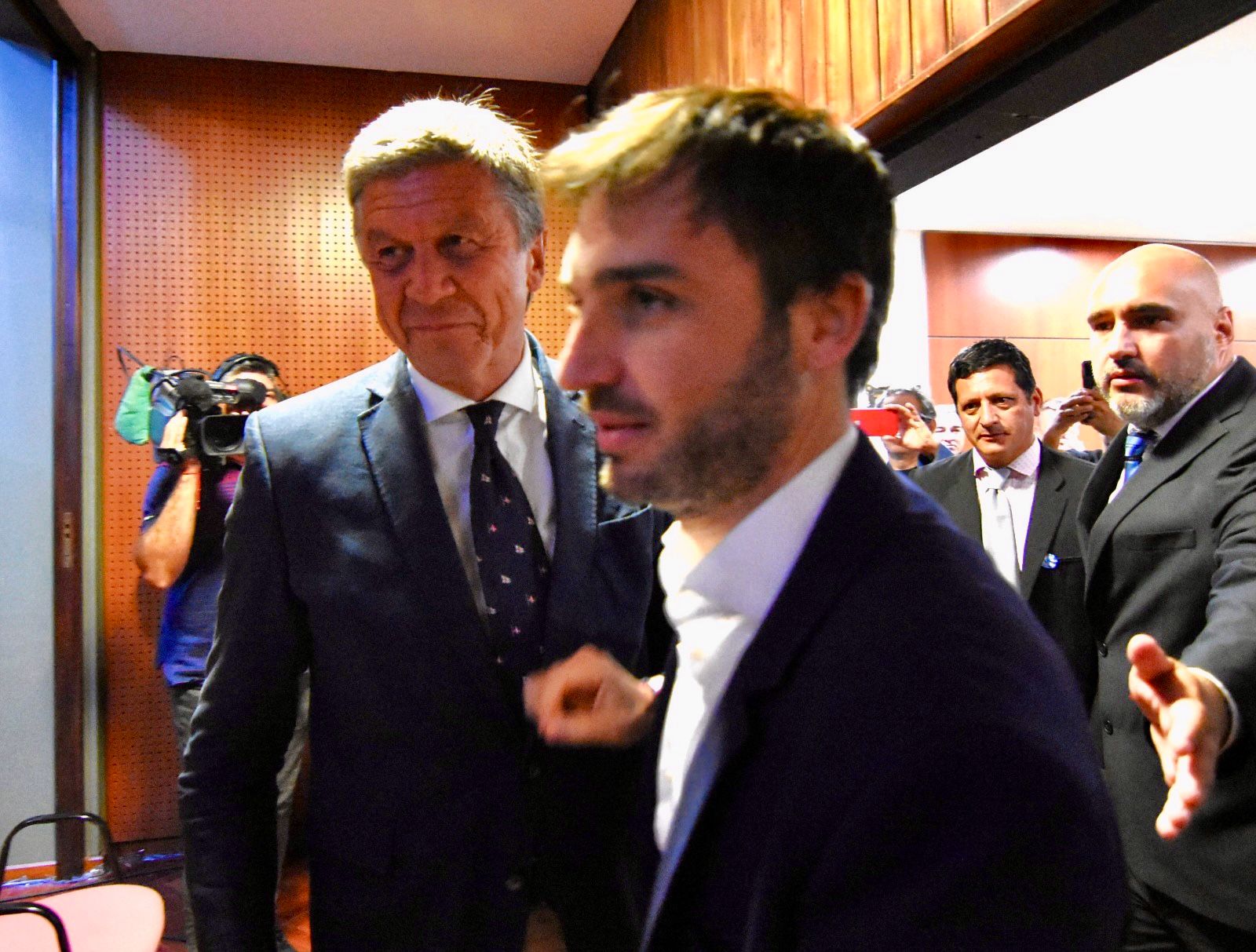 Guerra entre Chubut y Nación: “Nos quieren someter a una deuda con una tasa usuraria del 250% que este mes se llevó el 37 por ciento de nuestra coparticipación”