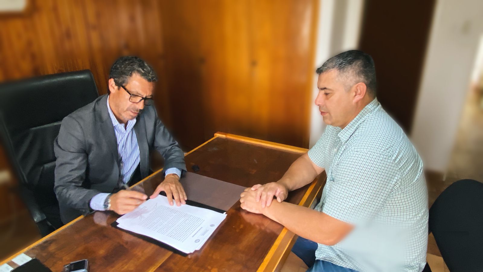 La Oficina Anticorrupción firmó un convenio con el intendente de El Hoyo para que pueda investigar “corrupción” en el municipio