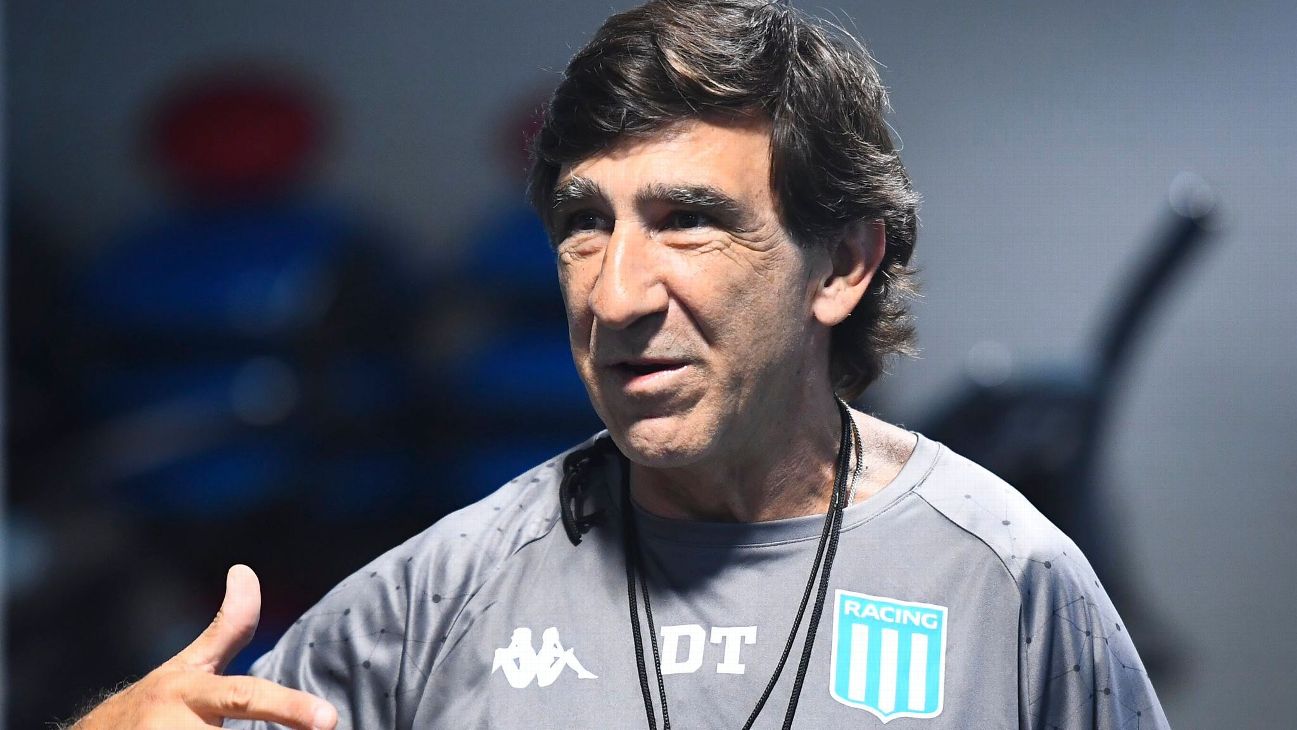Costas valoró el empate de Racing y dijo que van “mejorando día a día”