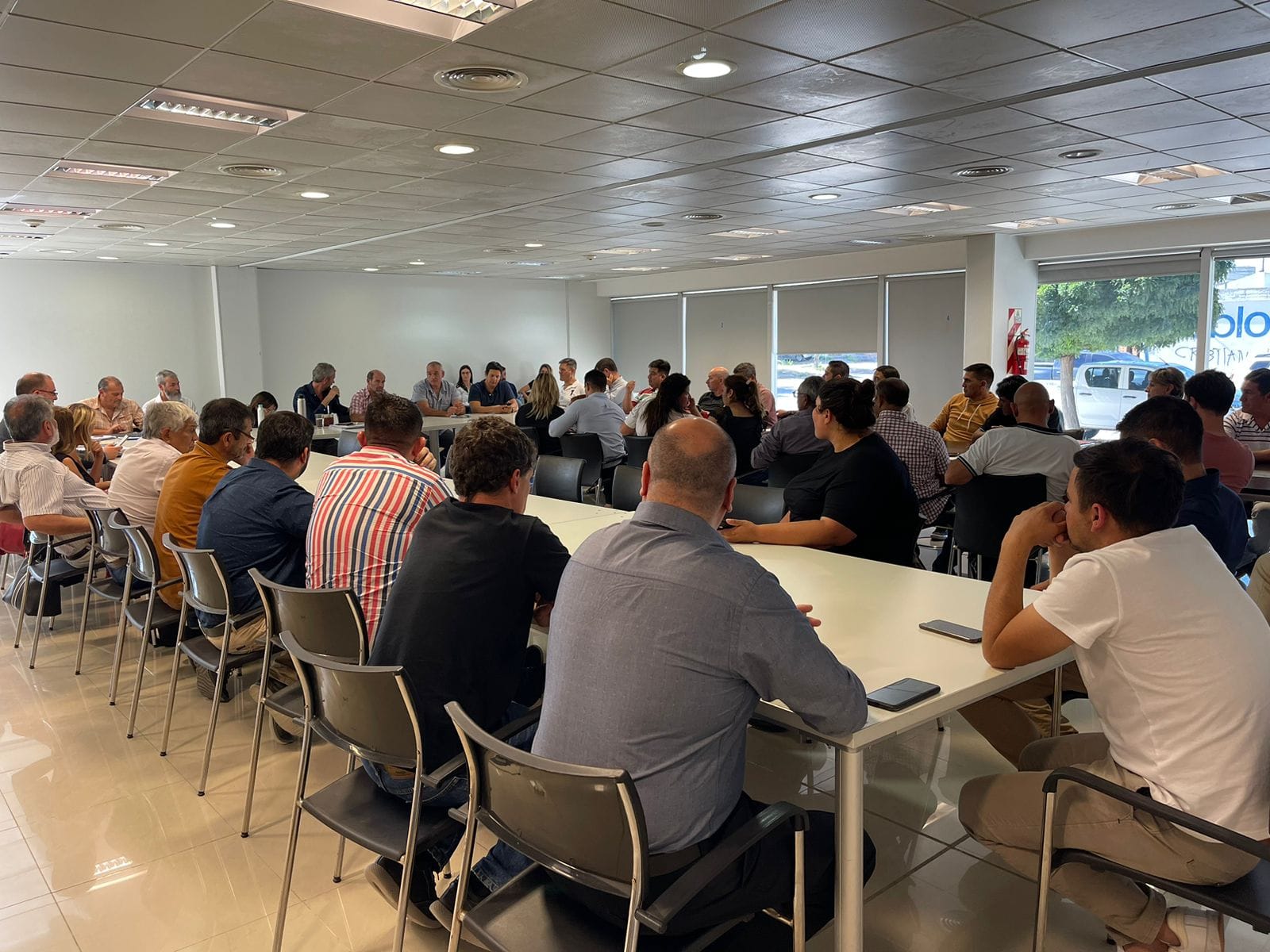 El Gobierno Provincial se reunió con intendentes y jefes comunales para analizar obras y proyectos