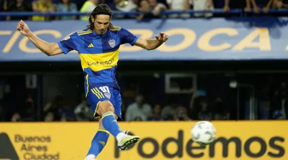 Boca le ganó 3-2 a Belgrano con un triplete de Edinson Cavani
