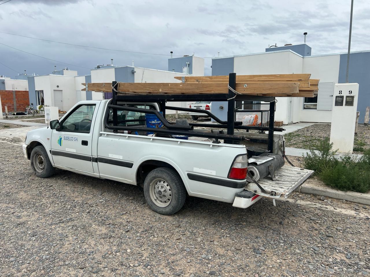 Provincia ejecuta reparaciones en viviendas de Rawson construidas durante la gestión anterior