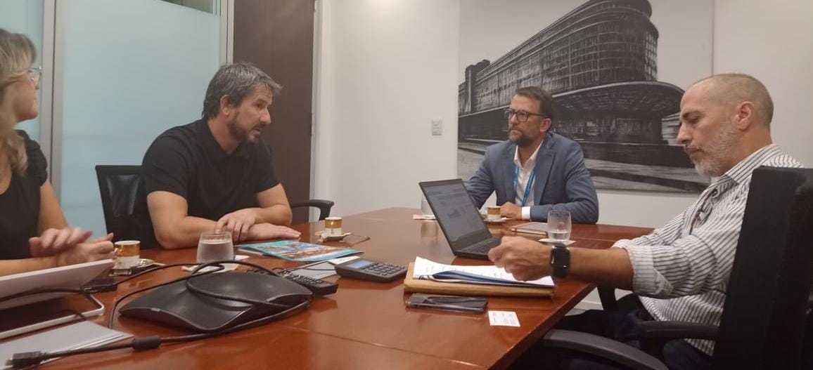 Merino en Buenos Aires: Promocionó los recursos de la ciudad y la comarca y se reunió con Aerolíneas Argentinas buscando ampliar la frecuencia de los vuelos