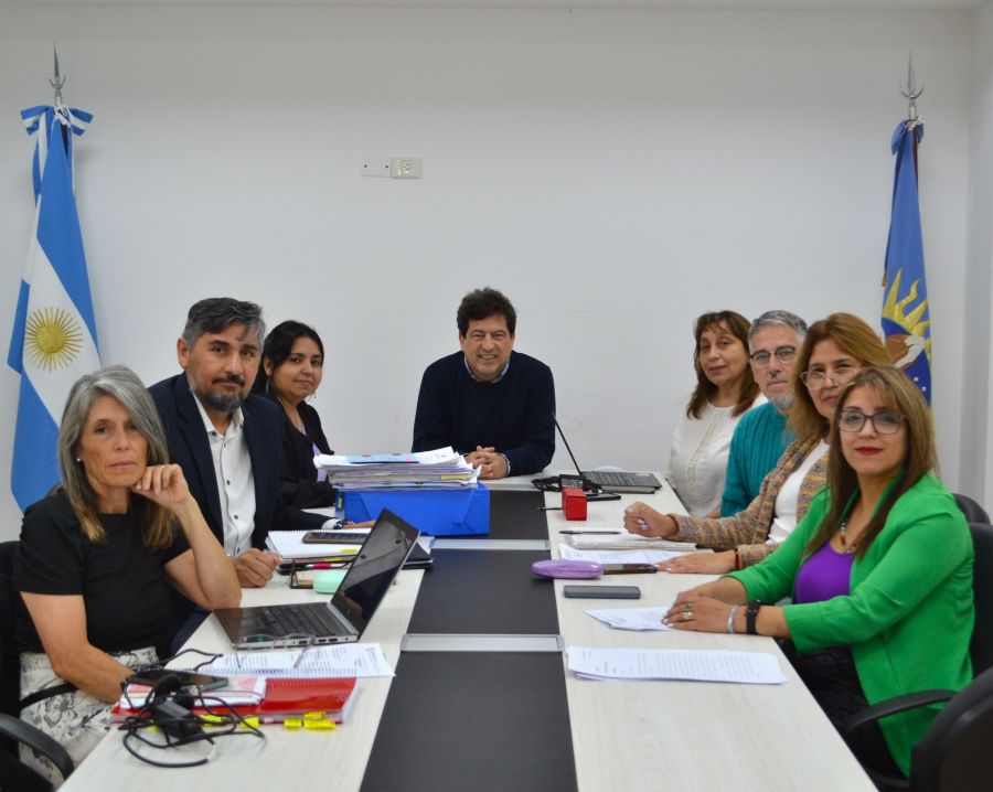 Santa Cruz: Vidal le puso fin al programa “Escuelas y Redes” del kirchnerismo que demandaba $ 280 millones por mes y el pago de casi 10.000 horas cátedra