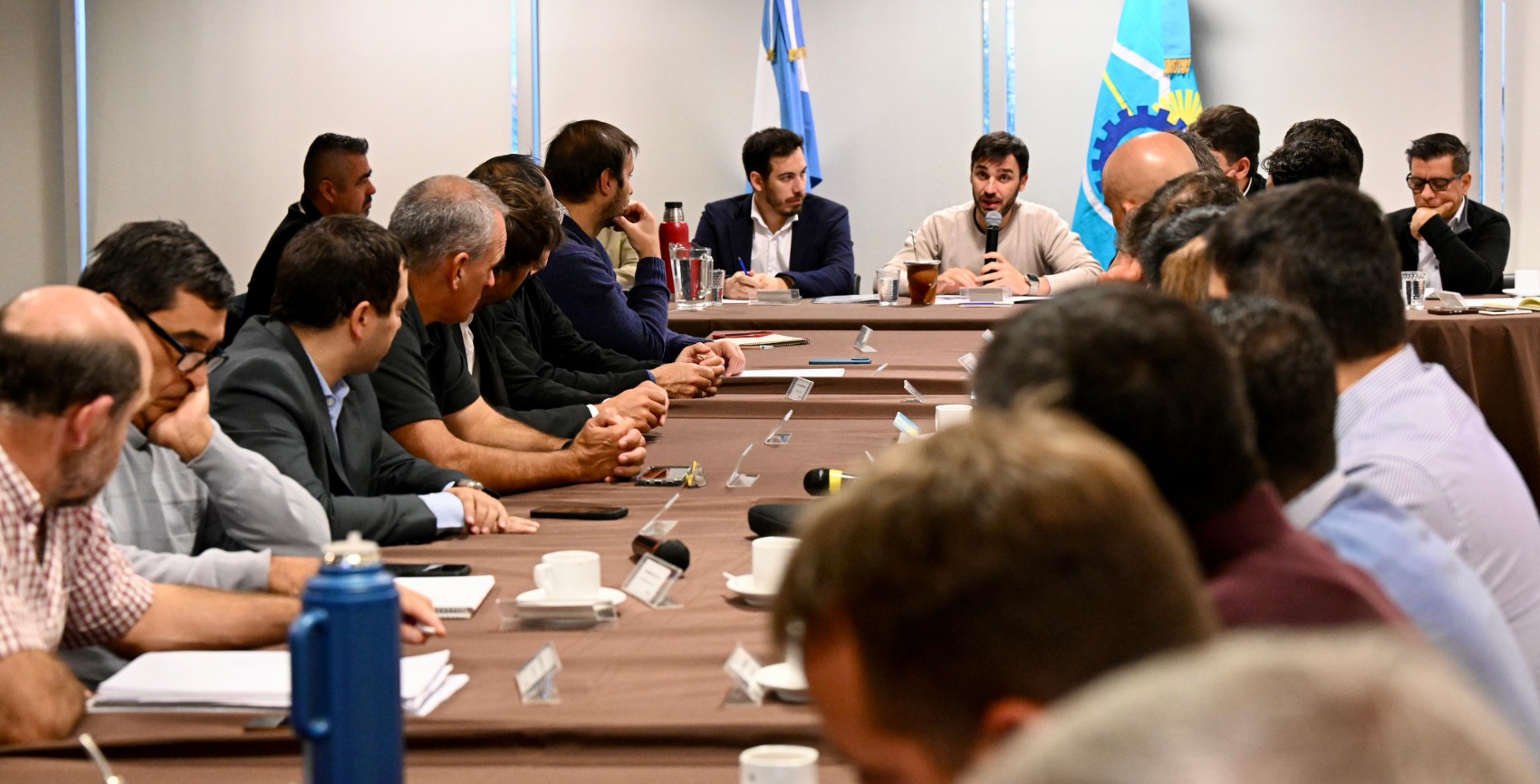 Torres y Facundo Ball expondrán ante intendentes de todo Chubut un informe técnico con la situación económica actual de la provincia