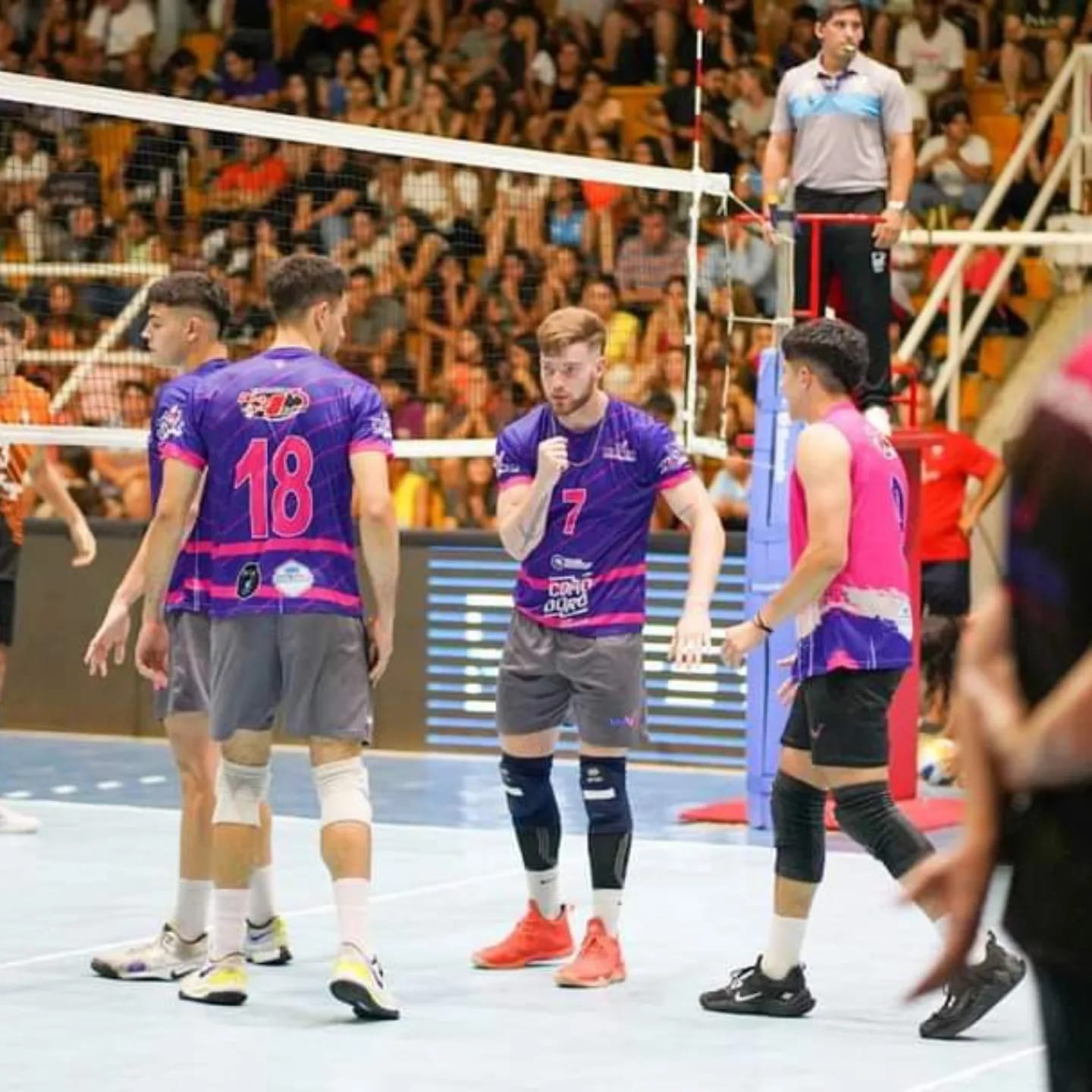 El gaimense Dylan Mc Lean y su gran presente en el Vóley argentino