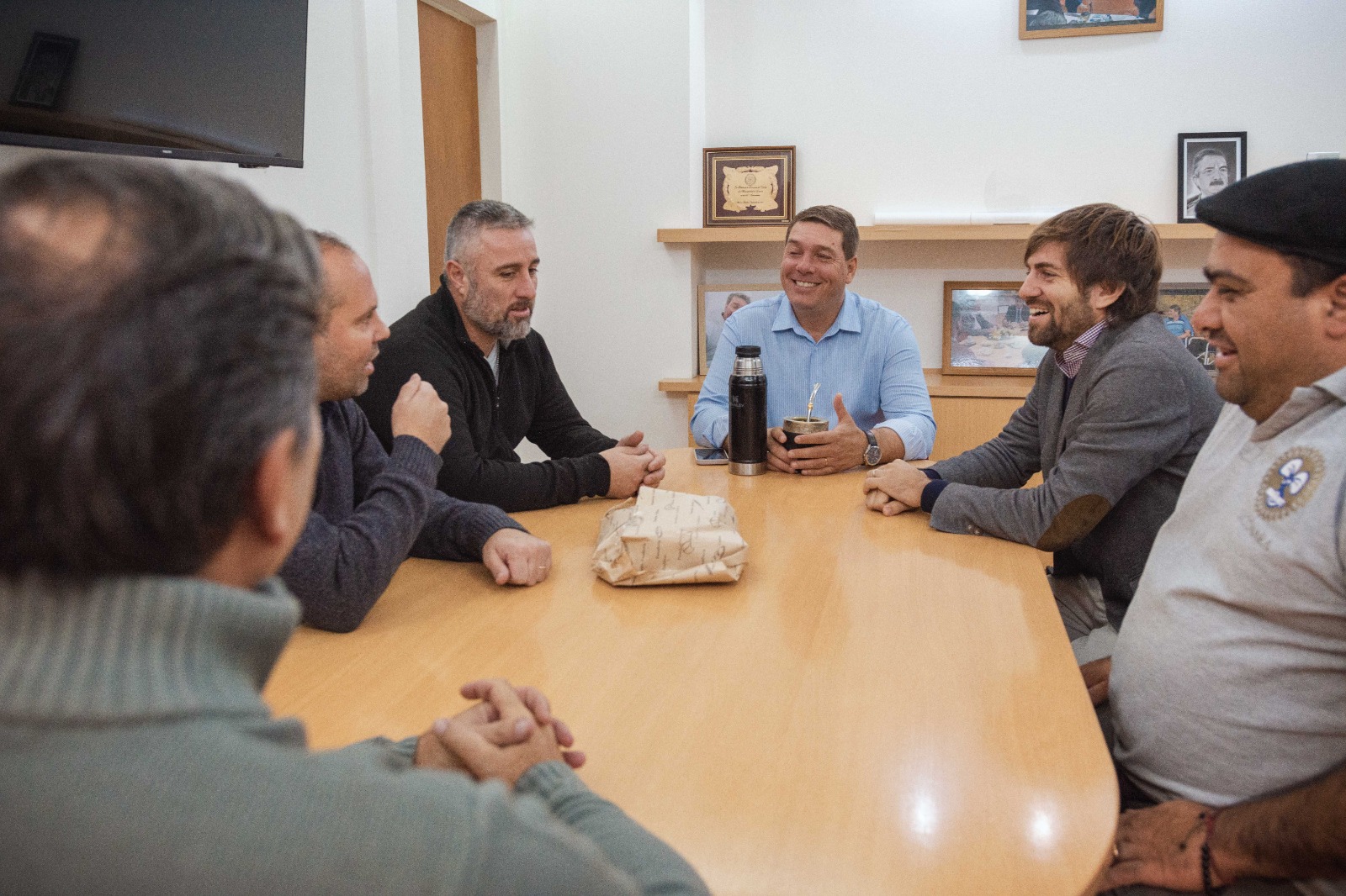 Biss recibió a integrantes del SICONARA con la mira puesta en la inauguración de su sede propia y de las oficinas que apuntan a un policonsultorio en la villa balnearia