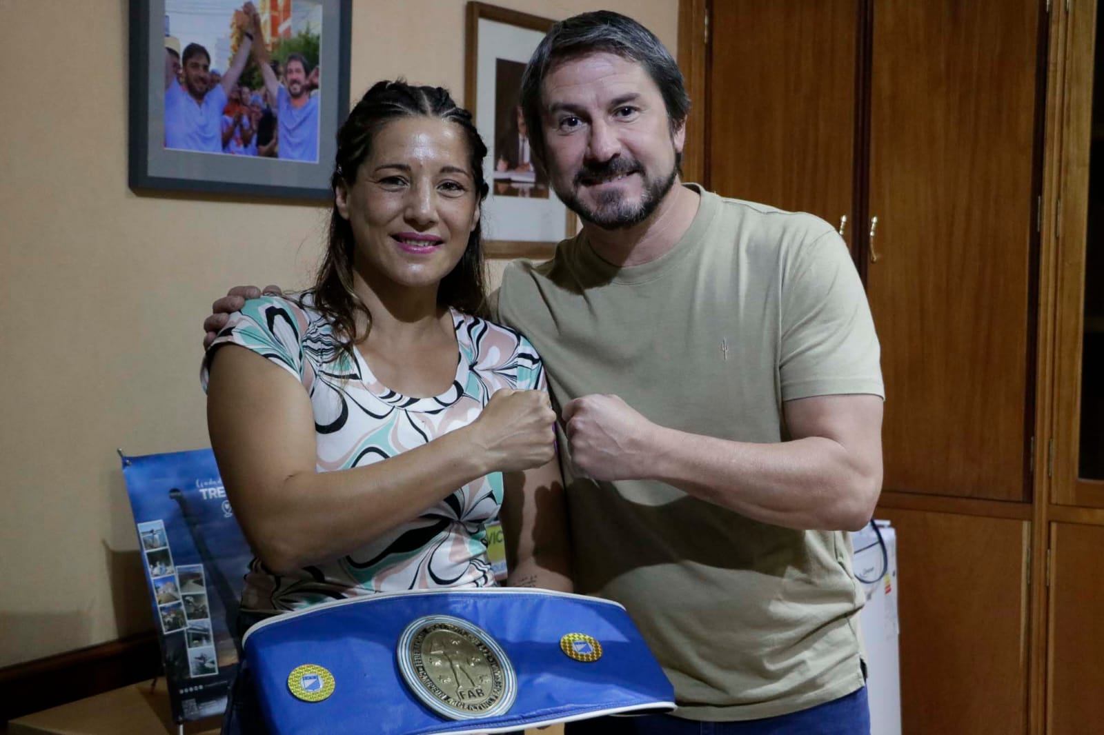 Merino recibió a la flamante campeona argentina de peso superpluma, Soledad Matthysse