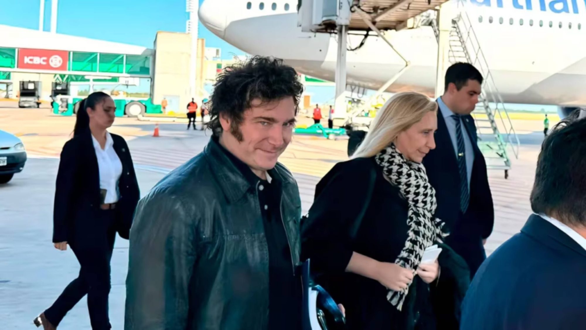 Milei viaja a Miami junto a su hermana Karina para recibir una distinción de la colectividad judía