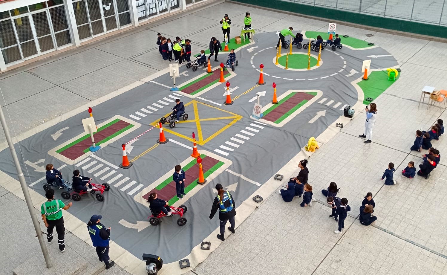 El Parque Temático Vial entregó más de 200 licencias simbólicas en el Colegio María Auxiliadora de Trelew