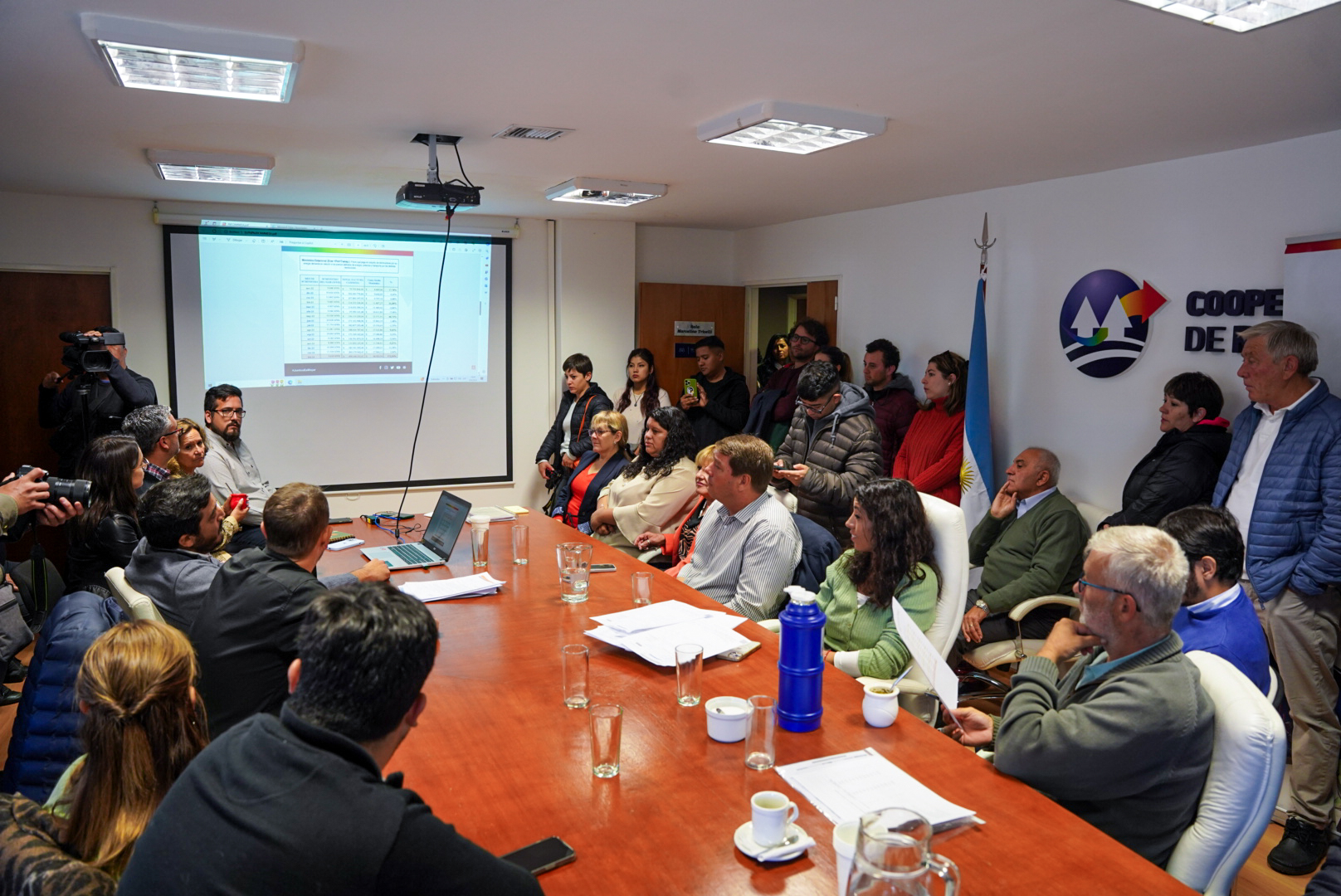 La Cooperativa de Rawson explicó a los comerciantes el incremento de CAMMESA