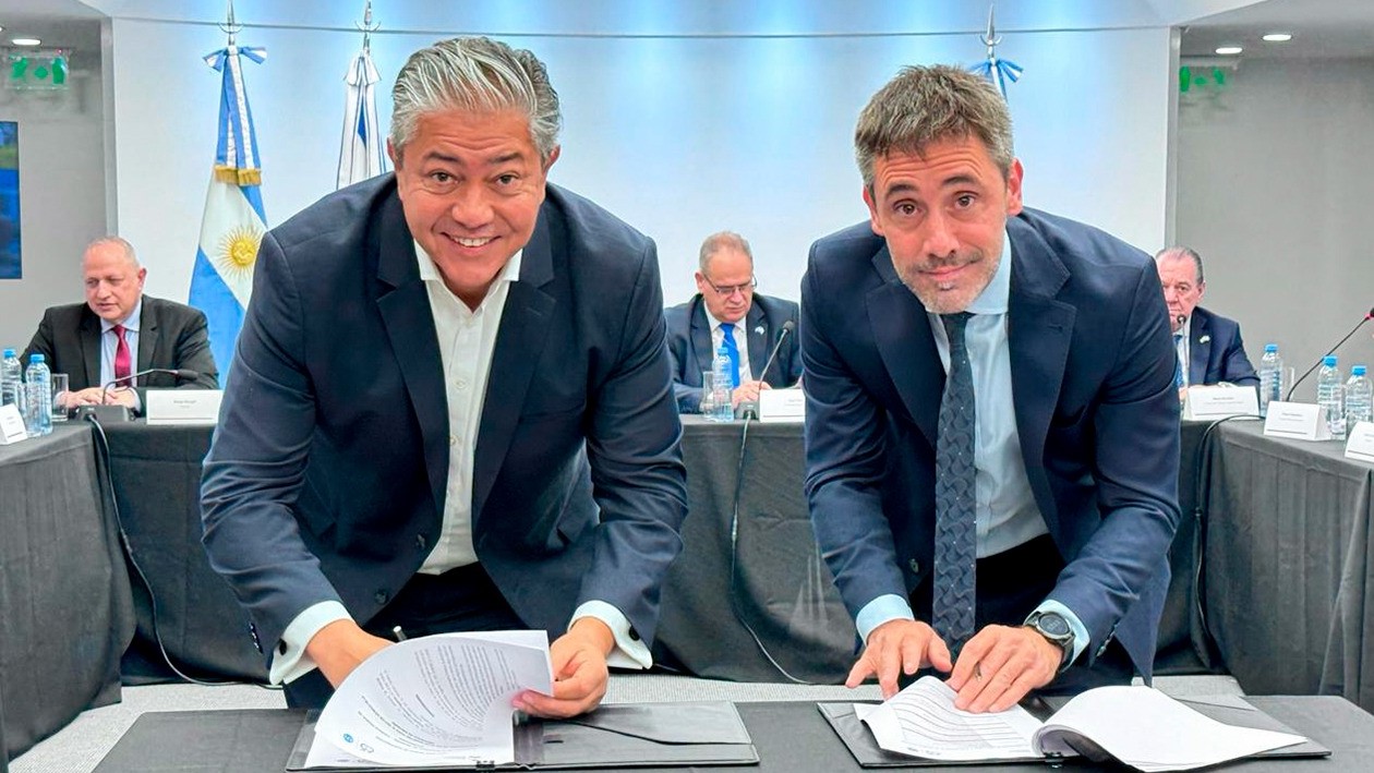 Figueroa firmó convenio con el Consejo Federal de Inversiones para elaborar plan maestro de recursos hídricos