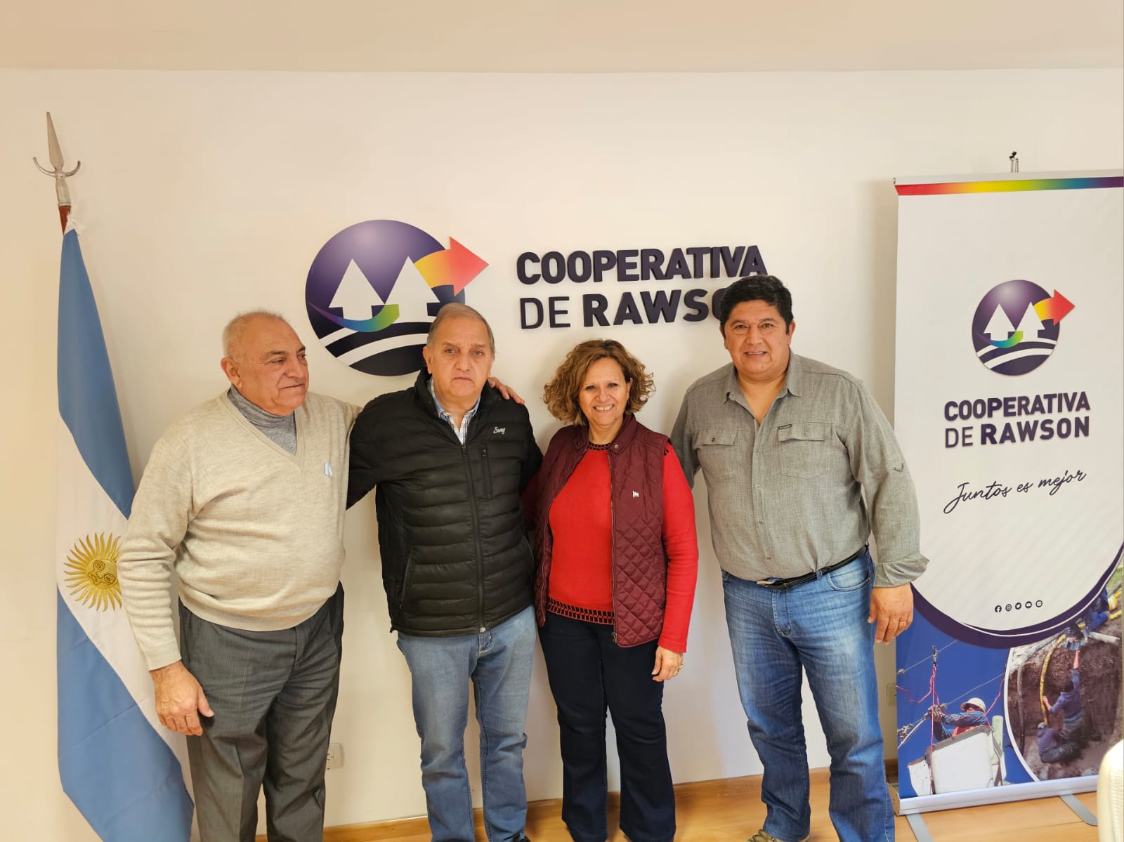 Carlos Linares salió en defensa del sistema cooperativista