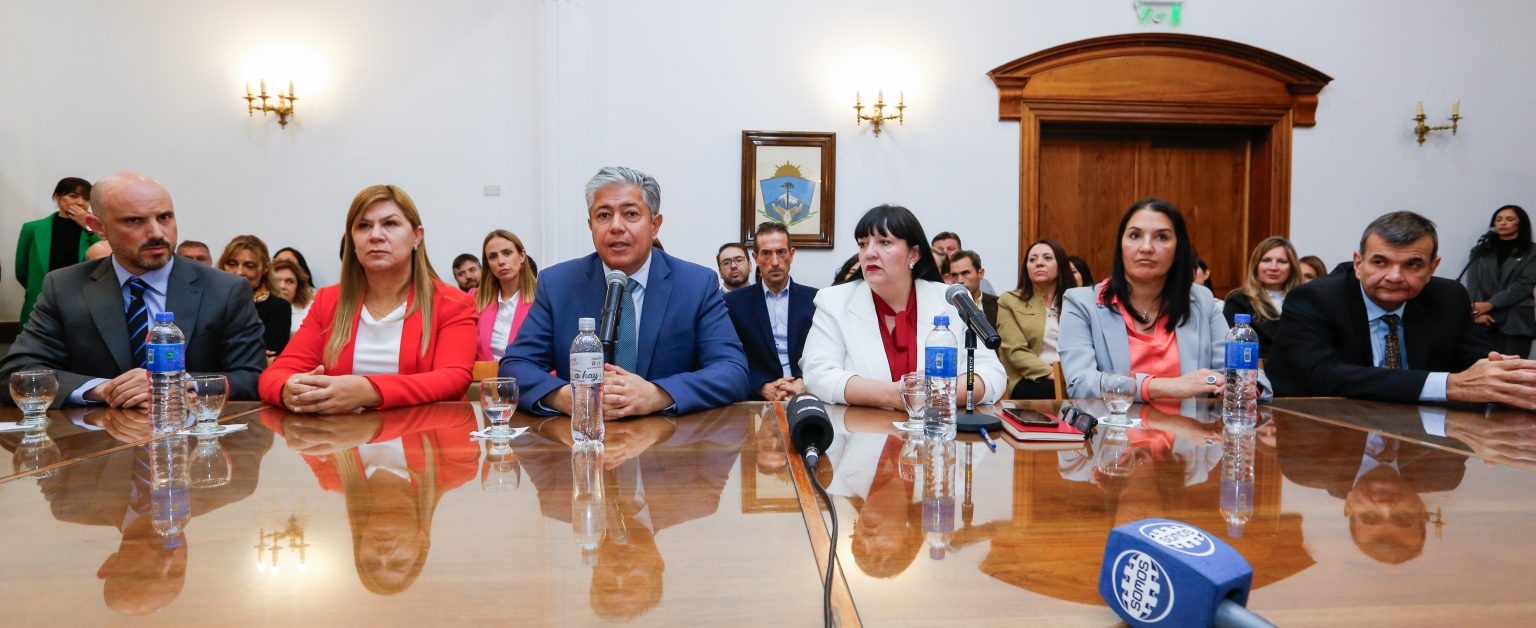 Neuquén: Se invertirán más de $ 60.000 millones en 45 obras escolares