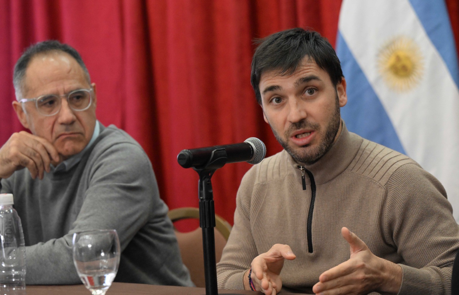 Torres destacó las gestiones realizadas ante Nación para destrabar importantes obras y equipamiento médico para los hospitales de Trelew y Comodoro Rivadavia