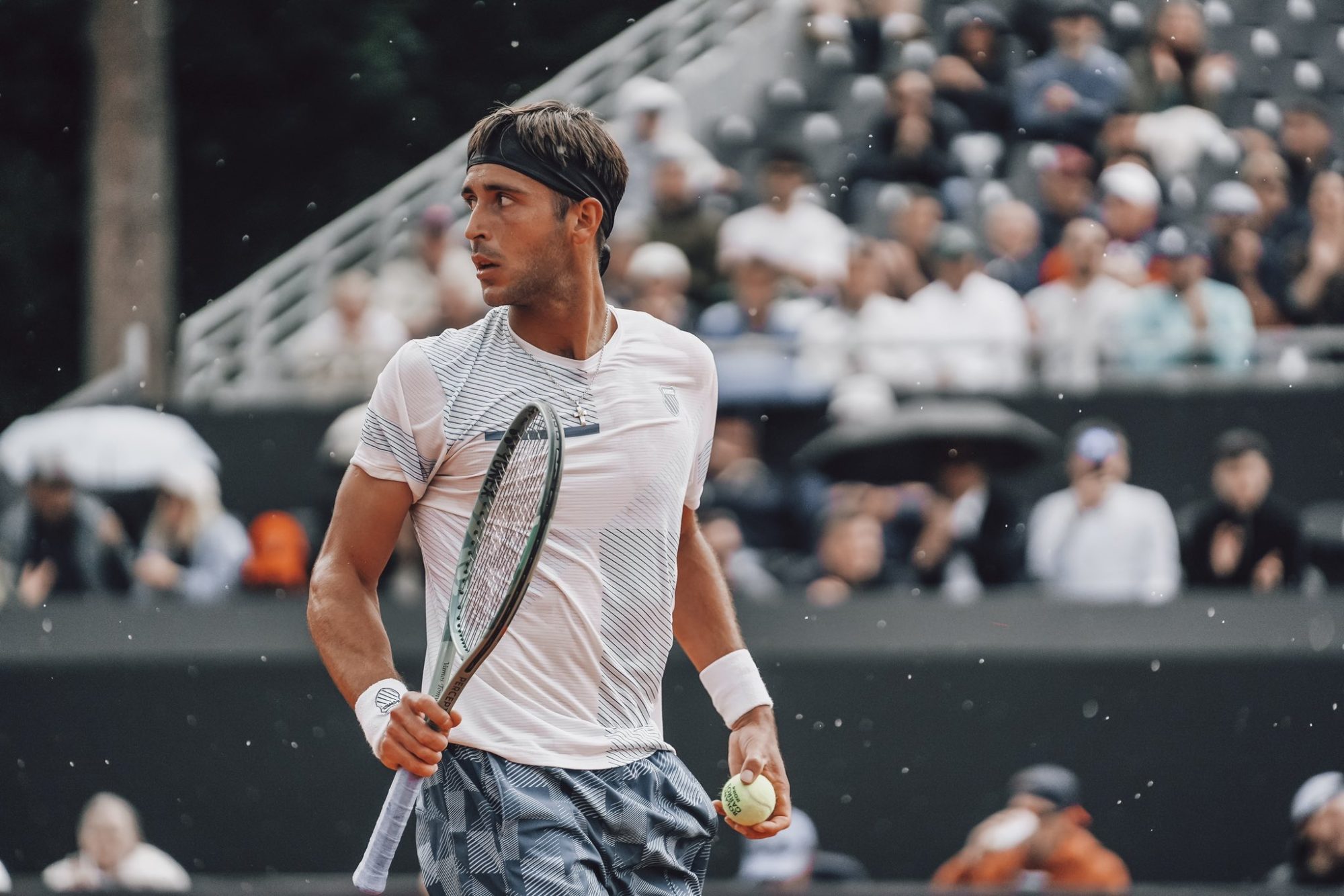 Etcheverry y Navone ganaron y avanzaron a la siguiente ronda en Roland Garros