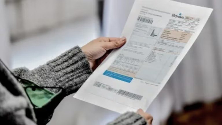 El Gobierno de Milei oficializó la quita de subsidios a las tarifas de luz y gas