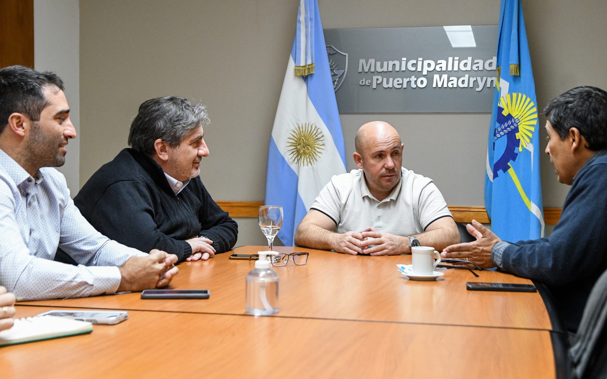 Sastre recibió a las autoridades del Instituto Provincial del Agua