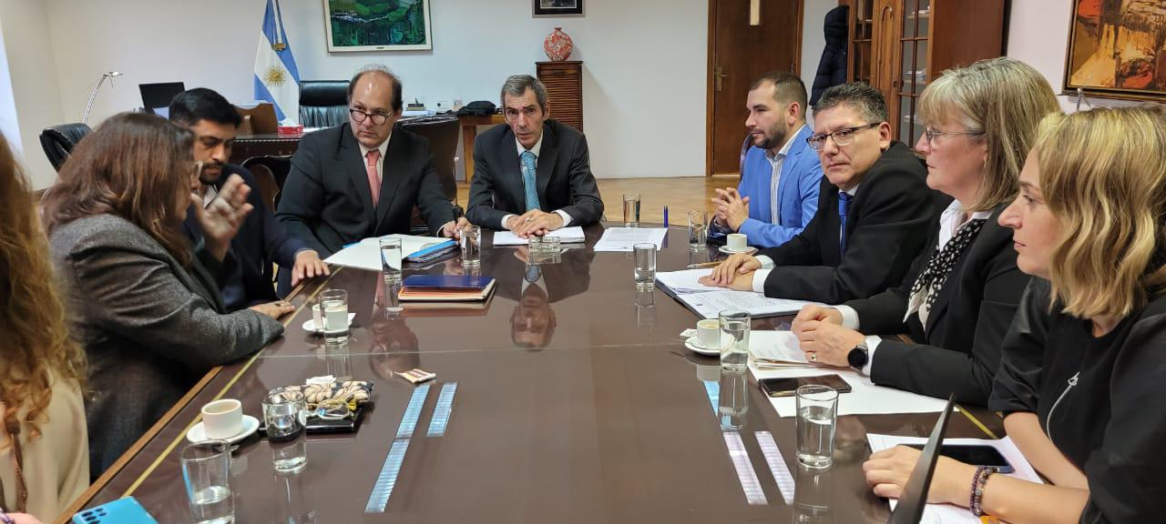 Claudia Bard reclamó por los aumentos de las tarifas de gas y electricidad al Secretario de Energía de la Nación