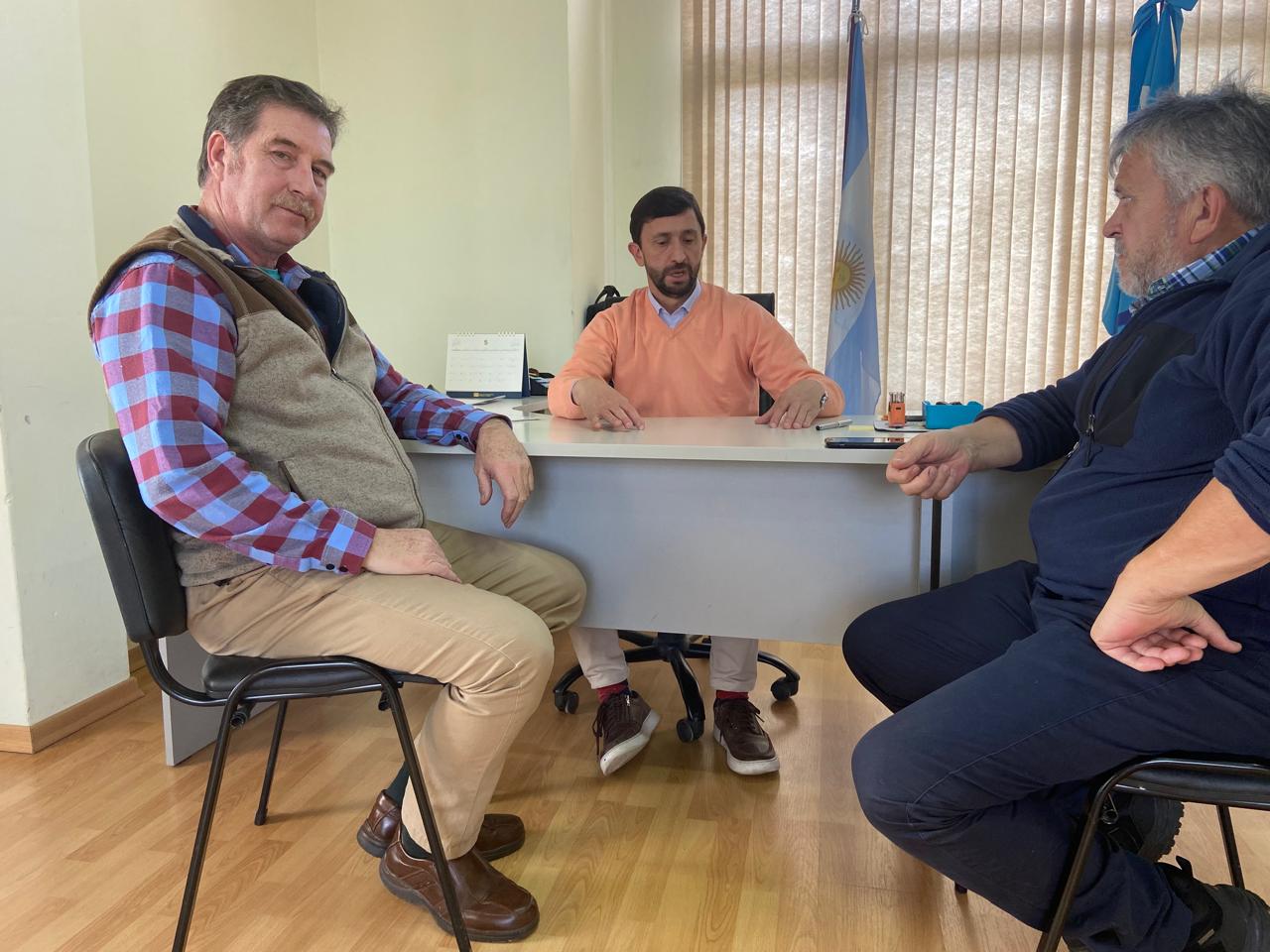 Funcionarios del Gobierno de la Provincia se reunieron con el intendente de Trevelin