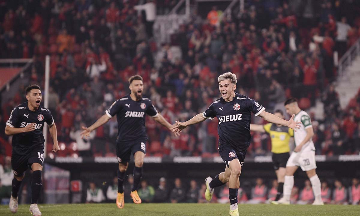 Respira el Rojo: Independiente le ganó 2-1 a Banfield por la Liga Profesional a la espera de Julio Vaccari