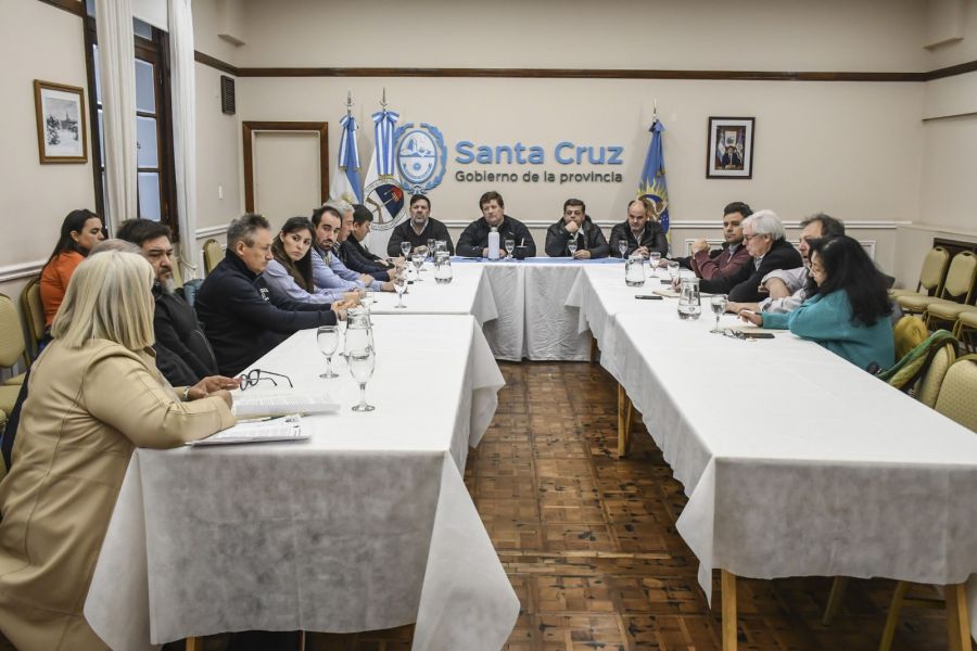 El Gobierno de Santa Cruz avanza en la creación de la empresa estatal de alimentos