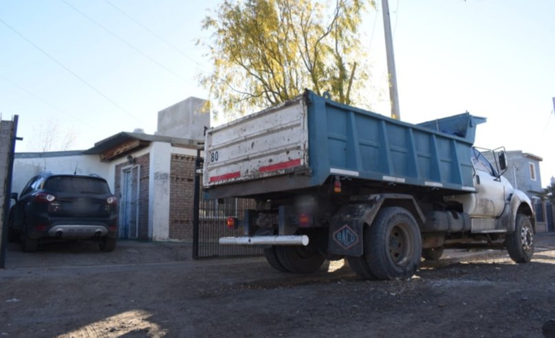 Causa “Tierra arrasada”: Hubo allanamientos por el robo de áridos en terrenos del municipio