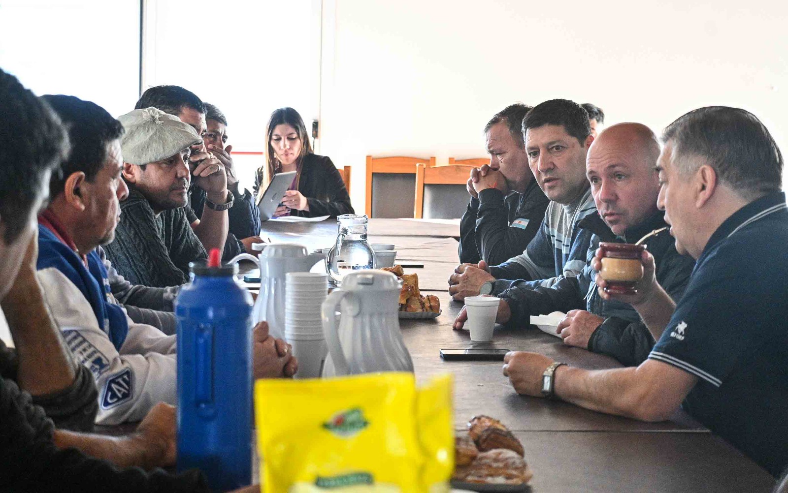 Sastre participó de una reunión multisectorial portuaria: “De esta forma también fortalecemos la industria y cuidamos entre todos las fuentes de trabajo”