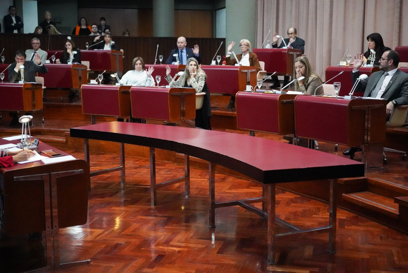 La Legislatura del Chubut aprobó los proyectos de educación financiera y de regulación de las concesiones de agua pública para generación de energía eléctrica