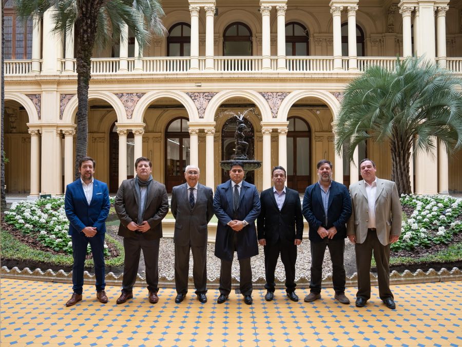 Vidal se reunió en Buenos Aires para ampliar el ejido urbano de El Chaltén