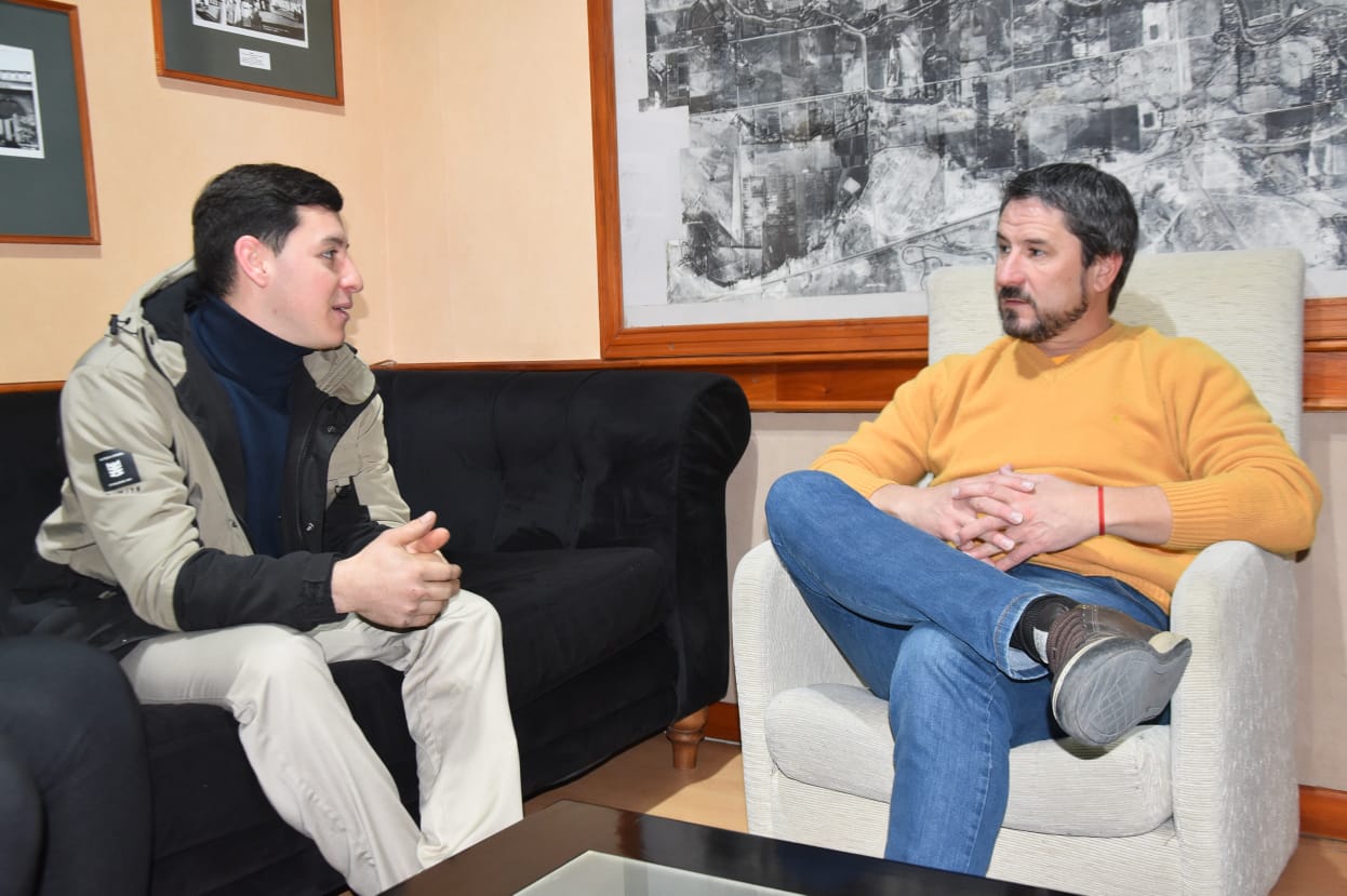 Merino respaldó a piloto chubutense Renzo Blotta del Turismo Nacional, categoría que cerrará el calendario en Trelew