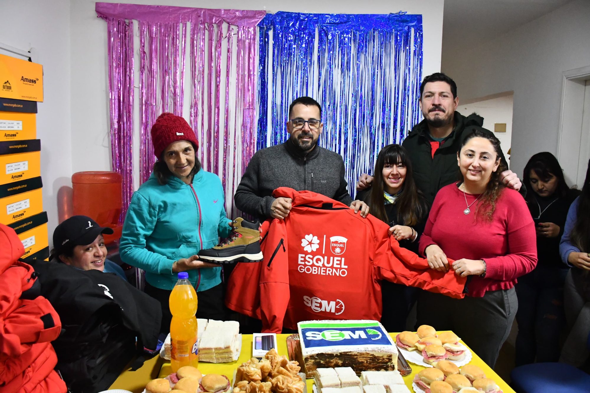 Taccetta entregó nueva indumentaria de invierno para los empleados del Sistema de Estacionamiento Medido