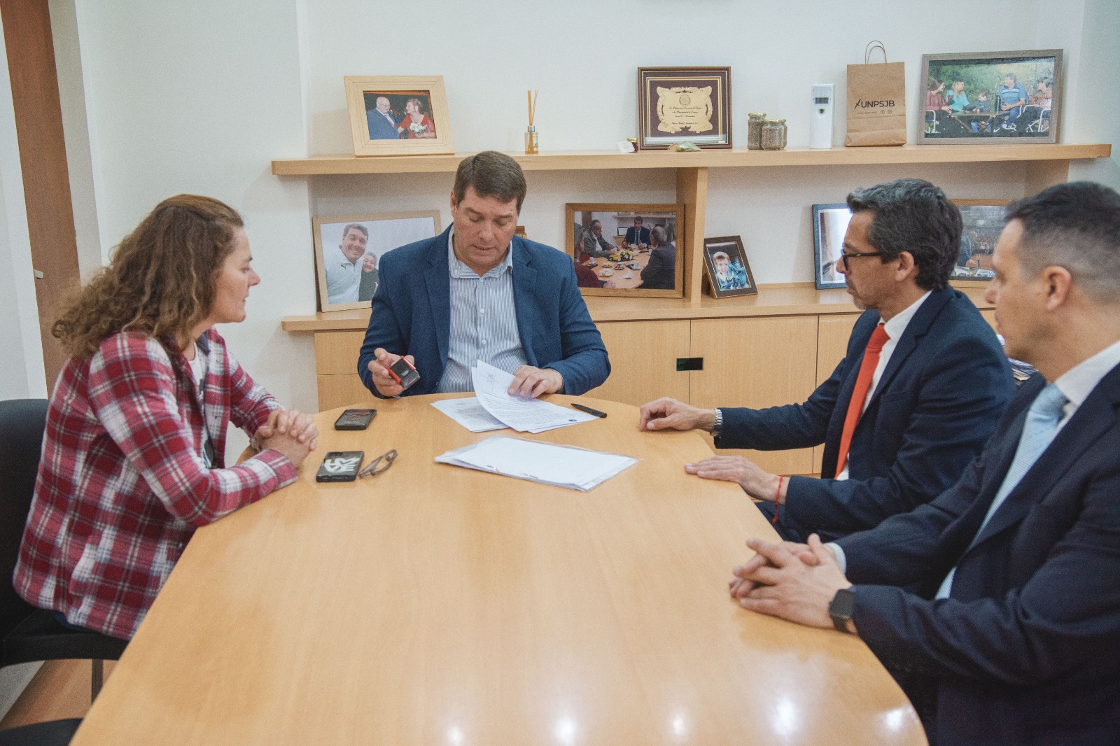 Biss con el Fiscal Anticorrupción: Firmaron un Acta Compromiso a fin de comenzar las gestiones para que el área provincial pueda construir su sede propia