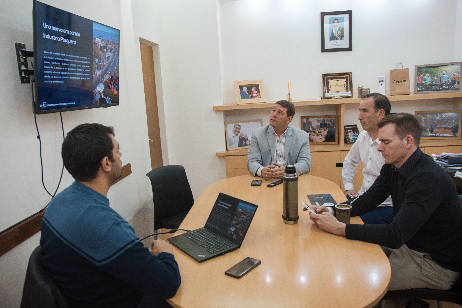 Biss recibió a empresarios que buscan instalar un Parque Fotovoltaico en Rawson