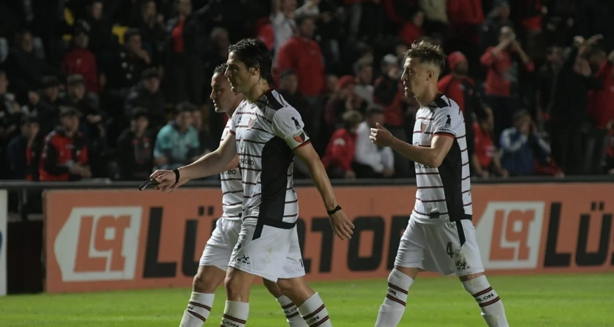 Colón echó a su técnico tras la derrota con Mitre de Santiago del Estero
